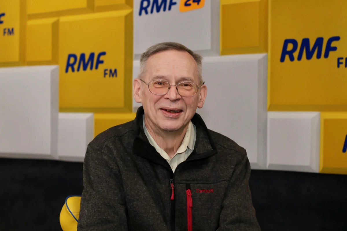 „Ma bardzo dużo mutacji, mimo to zachowała swoje zdolności zakażania. Wiemy, że musimy zweryfikować metody wykrywania, bo nie wszystkie dotychczasowe będą go wykrywały” – mówił w Popołudniowej rozmowie w RMF FM prof. Włodzimierz Gut pytany o to, co wiemy na temat nowej mutacji koronawirusa. Wirusolog przyznał także, że prawdopodobnie wariant Omikron występuje już w Polsce. „Na pewno szybko go znajdziemy, mamy go już w Europie. Nie było żadnych ograniczeń, była duża ruchliwość” – mówił prof. Gut.