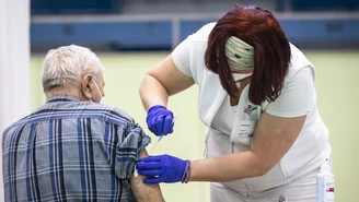 Rozpoczęły się szczepienia czwartą dawką dla osób powyżej 80 lat