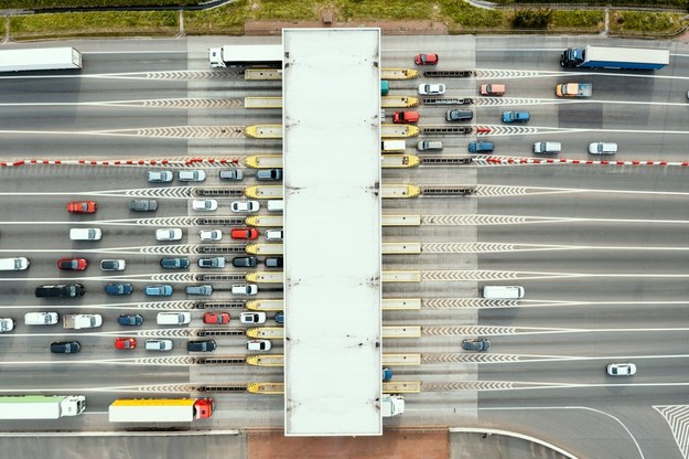 Od dzisiaj na państwowych autostradach nie kupisz już biletu na bramkach