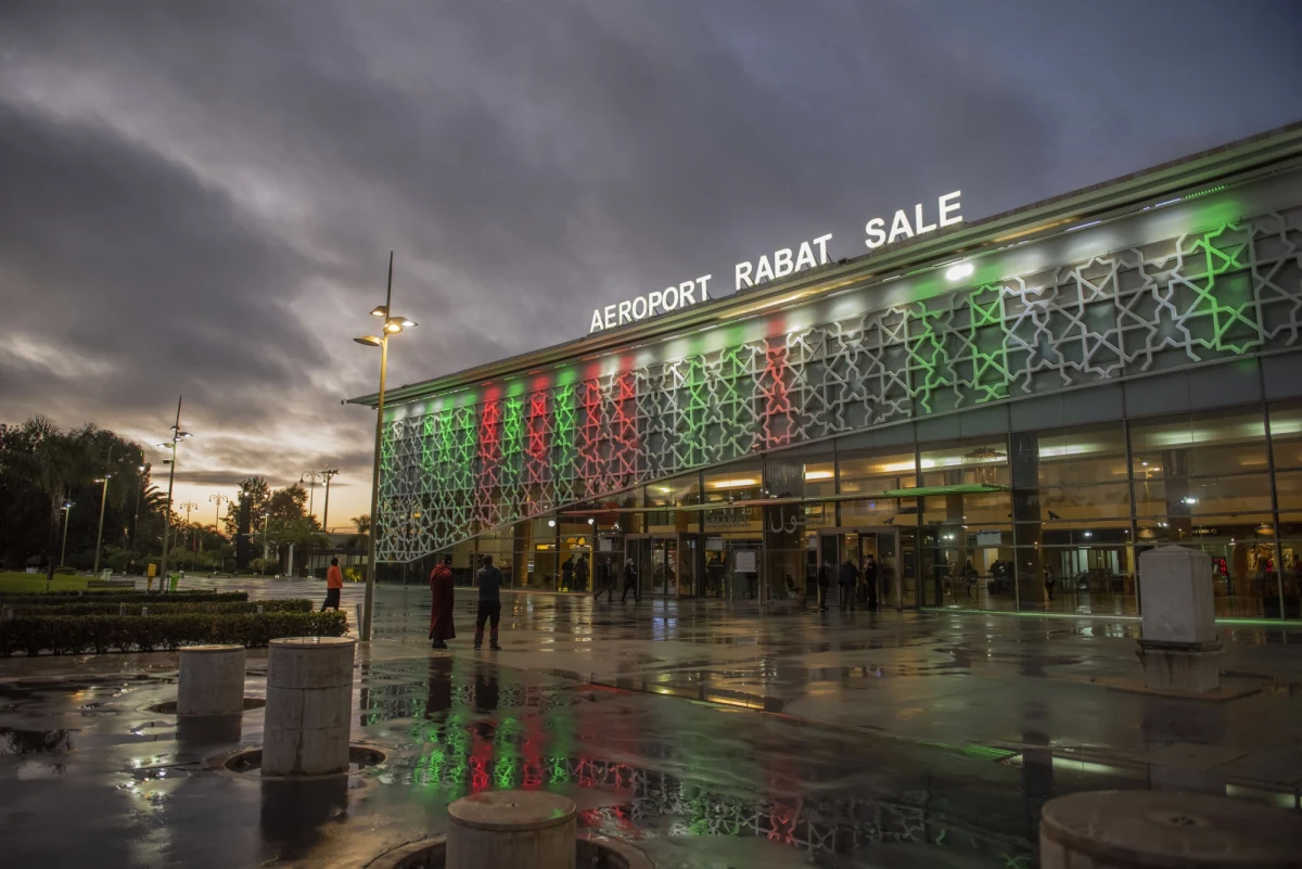 Pojawiła się szansa na powrót Polaków, którzy utknęli w Maroku. Jak dowiedział się reporter RMF FM, naszych obywateli prawdopodobnie w czwartek zabierze rumuński przewoźnik. Po zamknięciu granic i wstrzymaniu lotów w kraju tym utknęło około 200 klientów biur podróży i ponad 70 osób podróżujących indywidualnie. 