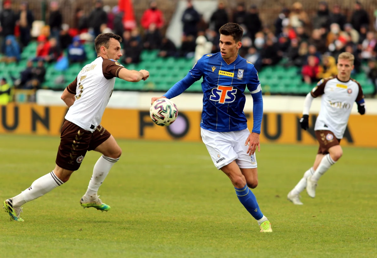 Lech Poznań pokonał Garbarnię Kraków 4:0 w meczu 1/8 finału piłkarskiego Pucharu Polski. Bramki strzelili: Filip Marchwiński, Jakub Banach (samobójcza), Alan Czerwiński i Radosław Murawski.