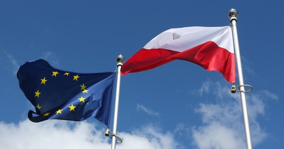 ​Za dwa tygodnie ministrowie ds. europejskich zajmą się kwestią praworządności w Polsce. Punkt ten został wpisany przez ambasadorów UE do agendy spotkania ministrów w dniu 14 grudnia. KE przedstawi wówczas informację na temat sytuacji praworządności w Polsce, a potem unijni ministrowie będą mogli zabrać głos. 