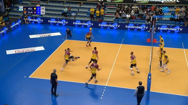 Siatkarze PGE Skry Bełchatów pokonali w środę we własnej hali czeską Duklę Liberec 3:0 (25:15, 25:20, 25:21) w pierwszym meczu 1/16 finału Pucharu CEV. Rewanż w Czechach zaplanowano na 9 grudnia.