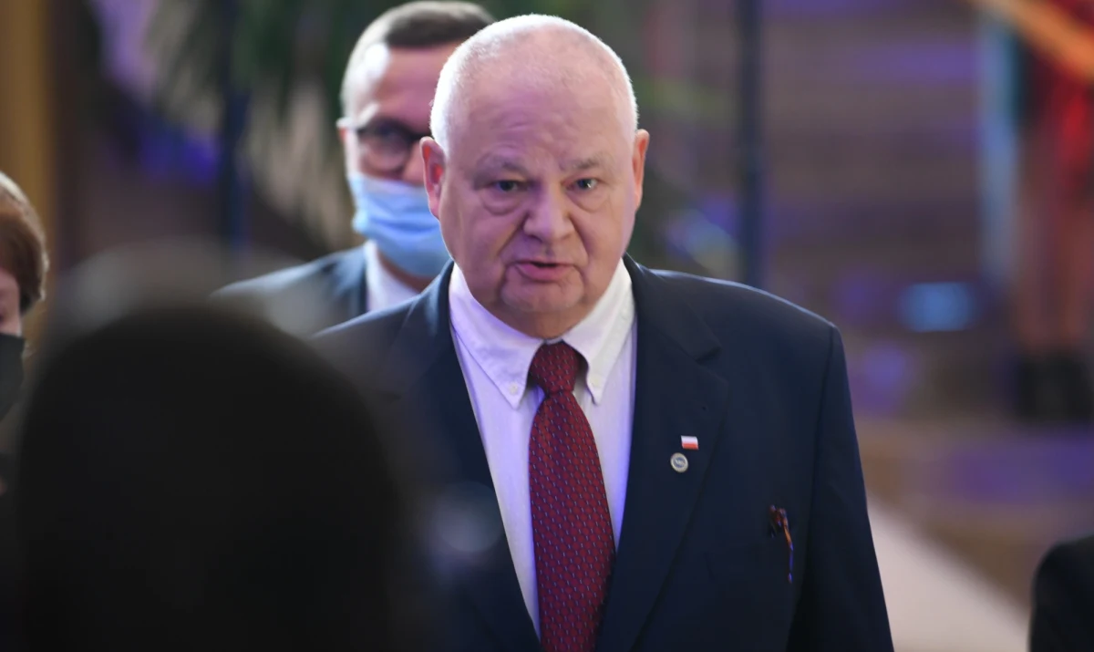 ​Inflacja jest lekko podwyższona, będzie też w pierwszym kwartale 2022 roku, a potem powinna się obniżać - ocenił prezes Narodowego Banku Polskiego Adam Glapiński. Przyznał jednak, że raczej cały rok "będzie powyżej naszego celu inflacyjnego odchylenia górnego".