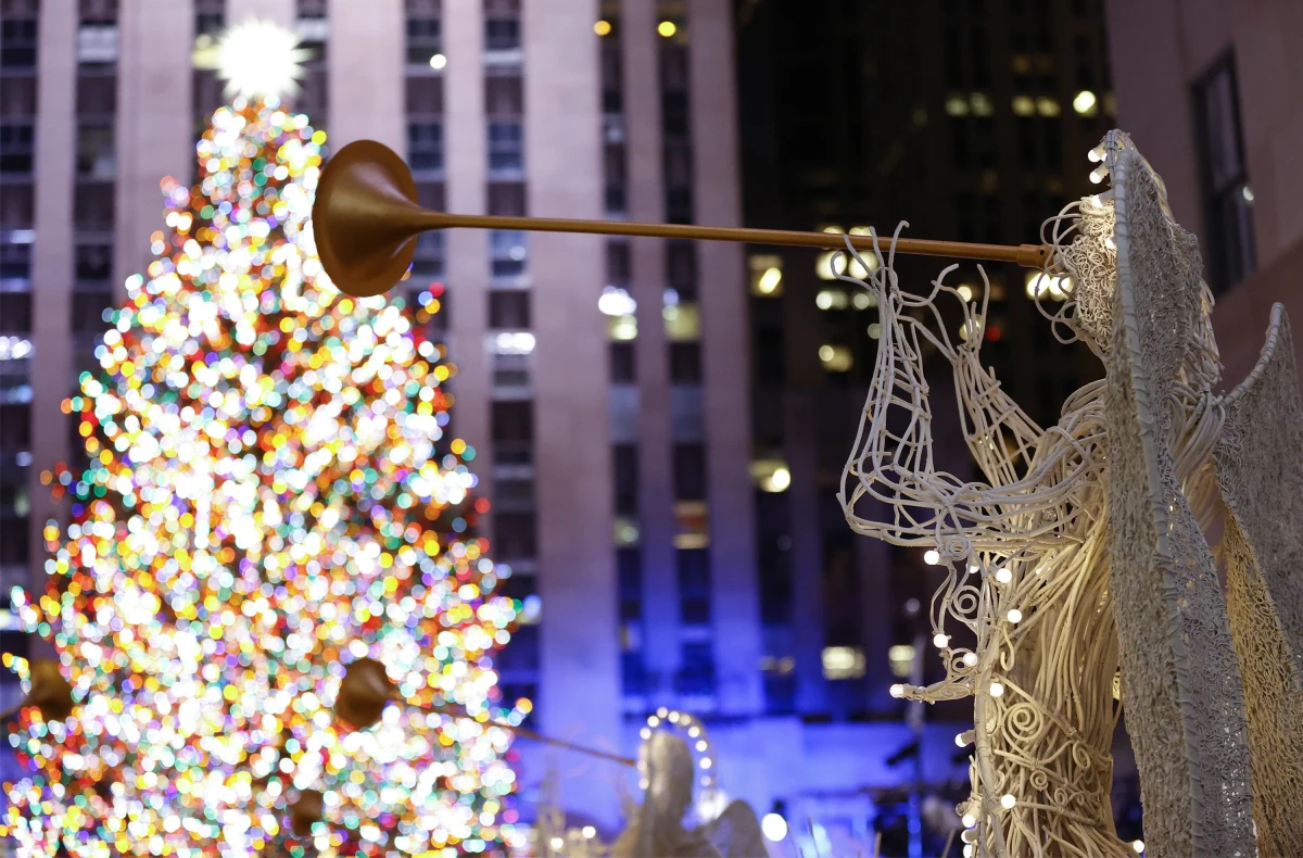 Komisja Europejska opublikowała wewnętrzny przewodnik "komunikacji inkluzywnej" z listą zwrotów, których należy unikać, aby nikogo nie urazić. Znalazło się na niej m.in. "Boże Narodzenie", "pan", "pani", "homoseksualista", a nawet imię "Maria". KE poinformowała, że dokument nie został jeszcze ukończony i będzie skorygowany.
