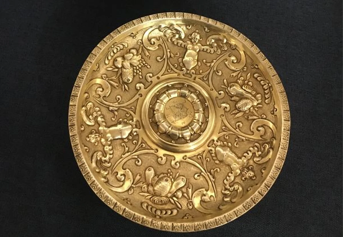 ​Skarby z Zamku Królewskiego na Wawelu już od piątku można będzie zobaczyć w Muzeum Narodowym w Lublinie. To największa i unikatowa wystawa, która nie miałaby szansy się wydarzyć, gdyby nie remont na Wawelu. W tym czasie zabytki będą na zamku w Lublinie.