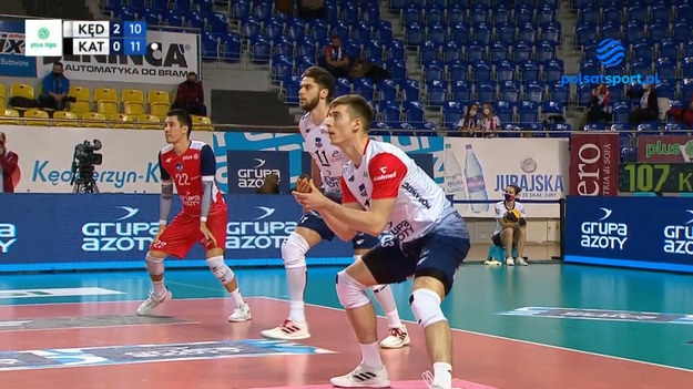 Skrót meczu 10. kolejki PlusLigi Grupa Azoty ZAKSA Kędzierzyn-Koźle – GKS Katowice 3:0 (25:18, 25:23, 25:19)

Grupa Azoty ZAKSA Kędzierzyn-Koźle: Klęk, Kaczmarek, Kosian, Rejno, Janusz, Staszewski, Kluth, Kaciczak, Śliwka, Semeniuk, Smith, Kalembka, Kozłowski, Żaliński, Huber
Libero: Majcherski, Shoji, Banach

GKS Katowice: Drzazga, Szymański, Jarosz, Lewandowski, Kania, Kogut, Nowosielski, Ma'a, Rousseaux, Hain, Domagała, Quiroga.
Libero Mariański, Ogórek.
