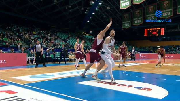 Śląsk Wrocław – PGE Spójnia Stargard 105:90 (37:23, 27:23, 18:20, 23:24)
Śląsk Wrocław: Aleksander Dziewa 26, Travis Trice 23, Kerem Kanter 15, Kodi Justice 14, Martins Meiers 10, Ivan Ramljak 9, Jakub Karolak 3, Michał Gabiński 3, Kacper Gordon 2, Kacper Marchewka 0, Szymon Tomczak 0.
PGE Spójnia Stargard: Admon Gilder 23, Eric Neal 18, Daniel Szymkiewicz 15, Justin Gray 13, Piotr Niedźwiedzki 6, Jake O’Brien 5, Dominik Grudziński 5, Szymon Szmit 3, Tomasz Śnieg 2, Oliwier Korolczuk 0.