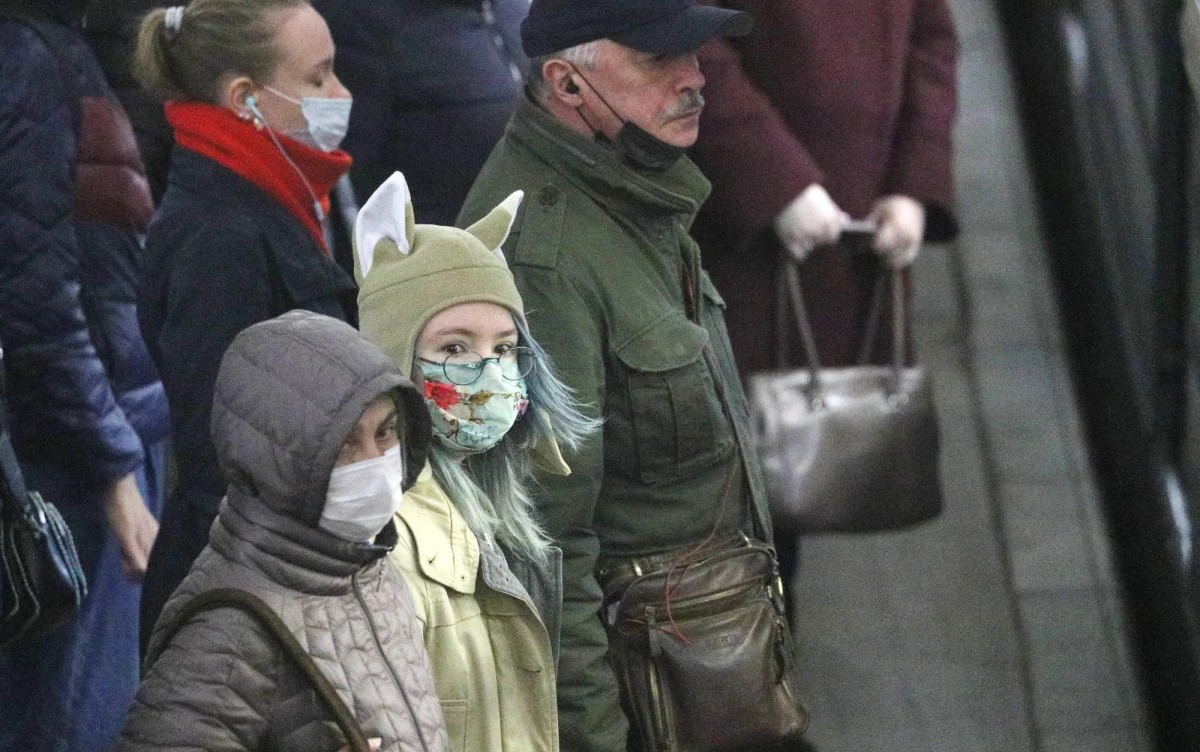 W Rosji w październiku odnotowano niemal 75 tys. zgonów, związanych z Covid-19. To najgorszy pod tym względem miesiąc w tym kraju od początku pandemii koronawirusa - poinformował w piątek służba statystyczna Rosstat.