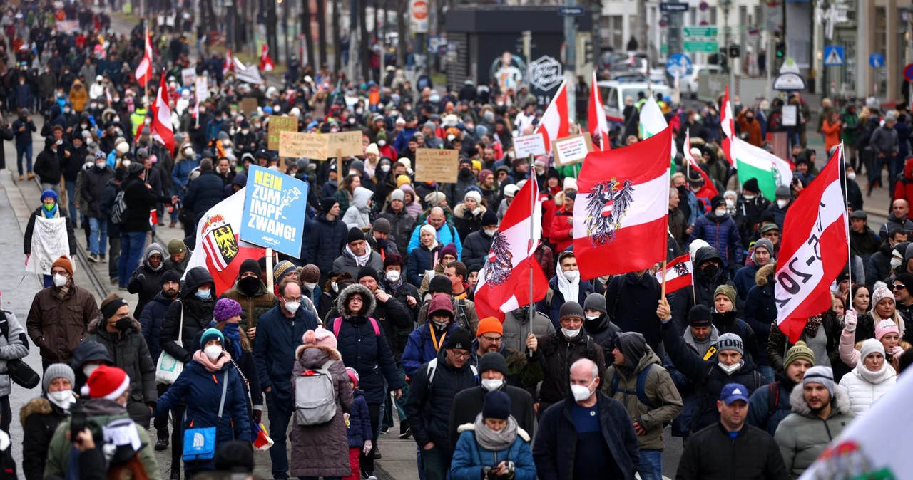 Protest przeciwników lockdownu w Wiedniu