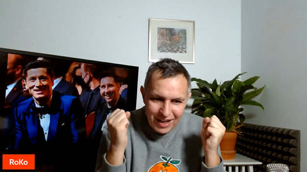 W najnowszym odcinku ”Prawdy Futbolu” Roman Kołtoń komentuje prowokacyjne okrzyki w stronę Lewandowskiego. W trakcie sobotniego "Der Klassikera" Robert nasłuchał się z trybun okrzyków fanów Borussii na temat Leo Messiego. Polak nie dał się jednak wyprowadzić z równowagi i odpowiedział na boisku najlepiej jak mógł - dwoma golami. "Kibice go zmobilizowali" - przyznał szkoleniowiec Bayernu Monachium Julian Nagelsmann.

Cały materiał do obejrzenia na kanale ”Prawda Futbolu”: https://youtu.be/w84Nbe4S-QI

