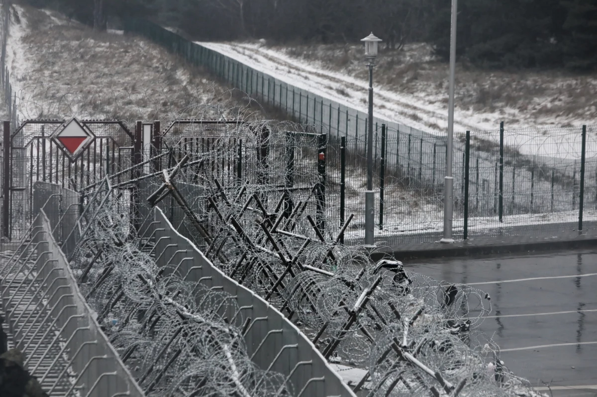 Białoruski resort obrony poinformował o wręczeniu noty protestu attaché wojskowemu Ukrainy w związku z incydentem, do jakiego miało dojść 4 grudnia. W sobotę straż graniczna Białorusi podała, że ukraiński śmigłowiec Mi-8 naruszył granicę powietrzną państwa.