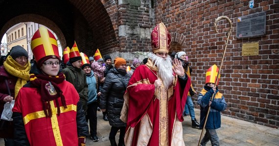 Nie tylko bierzemy, ale też musimy dzielić się sobą, swoim darem, talentem - zaapelował główny organizator Orszaku Św. Mikołaja i jarmarku na terenie parafii na Czwartku. Rodzinna impreza odbyła się w Lublinie.
