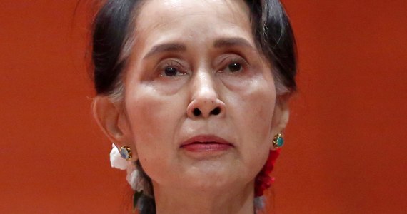 Obalona w wojskowym zamachu stanu demokratyczna przywódczyni Mjanmy, noblistka Aung San Suu Kyi została skazana na cztery lata więzienia za podżeganie do buntu i łamanie restrykcji epidemicznych - poinformowały władz.