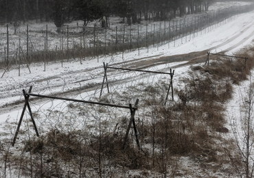 Prowokacje białoruskich służb. Granaty hukowe rzucane wzdłuż granicy