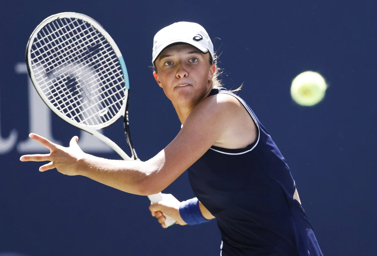 Sztab Igi Świątek poinformował, że to trener Tomasz Wiktorowski przygotuje ją do turniejów w Australii. Polska tenisistka kilka dni temu zakończyła współpracę ze swoim dotychczasowym trenerem - Piotrem Sierzputowskim. 