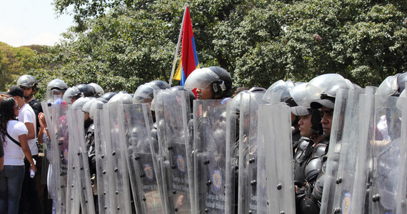 73 osoby stanowiące według władz "zagrożenie dla ładu publicznego w Wenezueli" zostały zabite przez służby bezpieczeństwa tego kraju w listopadzie br. - wynika z opublikowanego raportu niezależnej organizacji praw człowieka Control Ciudadano (Kontrola Obywatelska).