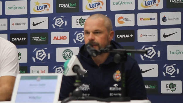 Wisła Kraków rzutem na taśmę uratowała remis w starciu z ostatnią w tabeli Wartą Poznań – remis 1-1 dał jej gol Michala Frydrycha w 93. minucie. - Nie było łatwo, bo i my, i przeciwnik, potrzebowaliśmy punktów. Początek był trudny, Warta strzeliła gola, ale nie został on uznany po spalonym. Ciężko się grało, myślę, że w liczbach mieliśmy przewagę, ale brakowało więcej spokoju czy jakości na połowie przeciwnika – analizował pełniący obowiązki trenera Wisły w tym spotkaniu Marian Zimen. Zastępował Adriana Gulę, który został zawieszony na dwa spotkania przez Komisję Ligi za czerwoną kartkę otrzymaną po spotkaniu z Radomiakiem.