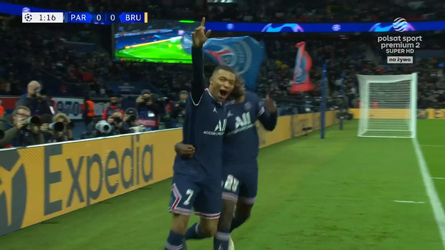 Piorunujący początek PSG! 

Przy pierwszym golu  Mendes z ostrego kąta wstrzelił piłkę w pole karne. Dość niepewnie interweniował Mignolet, który odbił piłkę przed siebie. Dopadł do niej Mbappe, który pięknym, mierzonym strzałem w długi róg zdobył bramkę.

Druga bramka: Wspaniała, prostopadła piłka autorstwa Di Marii do Mbappe. Błyskotliwy napastnik przyjął idealnie futbolówkę, po czym będąc sam przed golkiperem, uderzył nie do obrony!

