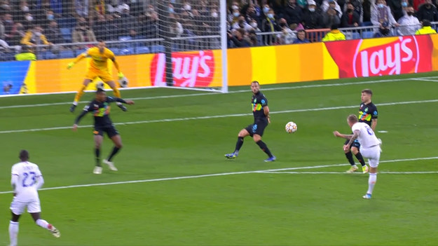 Gol dla Realu Madryt! Toni Kroos w 17. minucie daje prowadzenie "Królewskim" w starciu z Interem.
