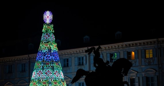 Italia: Scandalul pomului de Crăciun de la Torino.  „Nu a mai fost niciodată atât de urât”