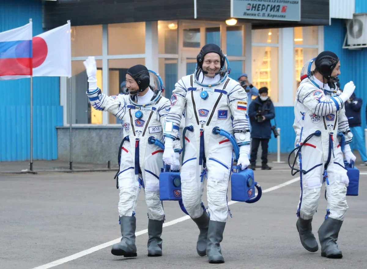 Z kosmodromu Bajkonur w Kazachstanie w kierunku Międzynarodowej Stacji Kosmicznej (ISS) wystartował rosyjski statek kosmiczny Sojuz MS-20 z japońskim miliarderem, jego asystentem i rosyjskim kosmonautą na pokładzie.