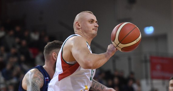 Koszykarze Legii Warszawa przegrali z Parmą Parimatch Perm 70:72 (12:33, 17:19, 22:10, 19:10) w meczu inaugurującym rywalizację w grupie I drugiego etapu Pucharu Europy FIBA. To pierwsza porażka warszawiaków w tym sezonie w rozgrywkach pucharowych.