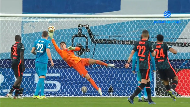 8 grudnia na Saint-Petersburg Stadium w Petersburgu odbył się mecz 6. kolejki Ligi Mistrzów pomiędzy drużynami Zenitu i Chelsea FC. Spotkanie zakończyło się remisem 3-3.

Bramki: 38. Claudinho (Santos), 41. Azmún (Malcom), 90+5. Ozdojew – 2. Werner (Christensen), 62. Lukaku (Werner), 85. Werner (Pulisic)

FC Zenit Sankt Petersburg: M. Keržakov – Karawajew, Barrios, Lovren (C), Rakićkyj (65. Krugovoj), Santos – Malcom (80. Jerochin), Kuzjajev (80. Ozdojev), Wendel (52. Mostovoj), Claudinho – Azmún (79. Dziuba).

Rezerwowi: Odojevskij, Bjazrov – Krugovoj, Mostovoj, Sutormin, Jerochin, Dziuba, Ozdojev, Kravcov, Kuzněcov, Chotuljov.

Chelsea F.C.: Arrizabalaga – R. James, Christensen, M. Sarr, Azpilicueta (C) – Barkley (65. Ziyech), Mount, Saúl (75. M. Alonso) – Hudson-Odoi (65. Pulisic), Lukaku (75. Havertz), Werner.

Rezerwowi: Bettinelli, E. Mendy – Rüdiger, M. Alonso, Thiago Silva, Pulisic, Loftus-Cheek, Ziyech, Havertz.
