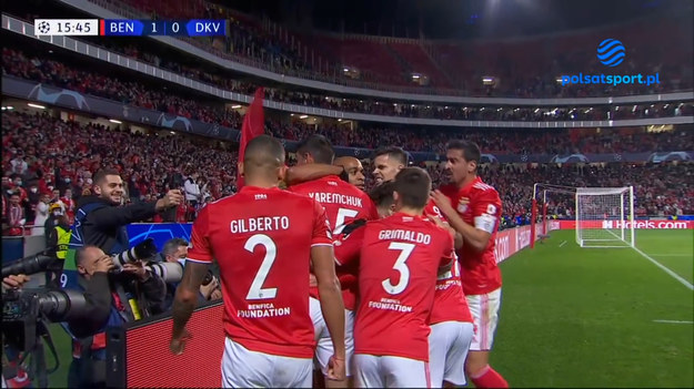 8 grudnia na Estádio do Sport Lisboa e Benfica (da Luz) w Lizbonie odbyło się spotkanie 6. kolejki Ligi Mistrzów pomiędzy drużynami Benficy Lizbona i Dynamo. Mecz zakończył się zwycięstwem Benficy Lizbona 2-0. Na stadionie zasiadło 36 591 widzów.
