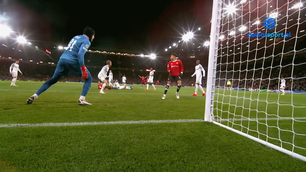 8 grudnia na Old Trafford w Manchesterze odbył się mecz 6. kolejki Ligi Mistrzów pomiędzy drużynami Man United i Young Boys Berno. Starcie zakończyło się remisem 1-1. Na stadionie stawiło się 73 156 widzów.

