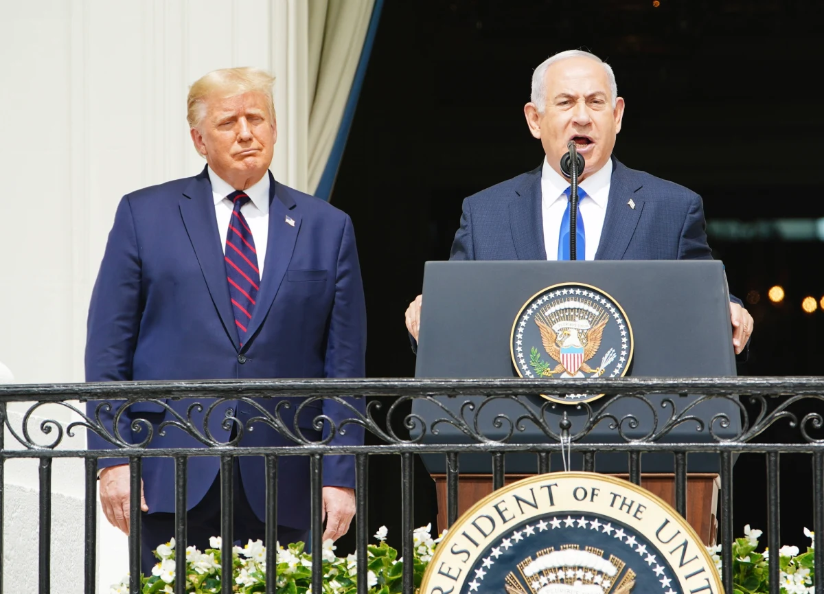 Donald Trump w wywiadzie udzielonym izraelskiemu dziennikarzowi Barakowi Ravidowi w dobitnych słowach wyraził żal wobec byłego premiera Izraela Benjamina Netanyahu. Chodzi o to, że Netanyahu pogratulował Joe Bidenowi zwycięstwa w wyborach na prezydenta USA. Fragmenty wywiadu opublikowały izraelskie media, między innymi "Jerusalem Post".