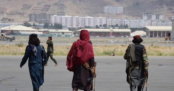 Liczebność dzihadystów Al-Kaidy w Afganistanie nieco wzrosła od czasu opuszczenia kraju przez siły amerykańskie – ocenił szef Centralnego Dowództwa USA generał Frank McKenzie, cytowany przez agencję Associated Press. Generał przyznaje jednak, że opuszczenie Afganistanu przez wywiad i wojska USA spowodowało trudności w śledzeniu poczynań Al-Kaidy i innych ekstremistycznych grup działających w tym kraju.
