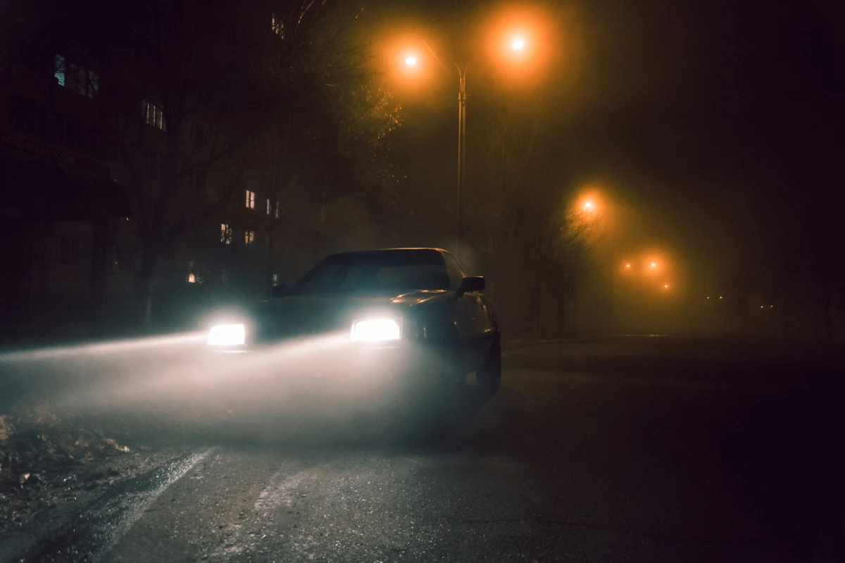 W nocy z piątku na sobotę spodziewane są mgły osadzające szadź. Miejscami ograniczać będą widzialność do ok. 100 m. Najchłodniej będzie na Pomorzu i w regionach podgórskich, nawet do -9 stopni – powiedziała synoptyk IMGW Małgorzata Tomczuk.