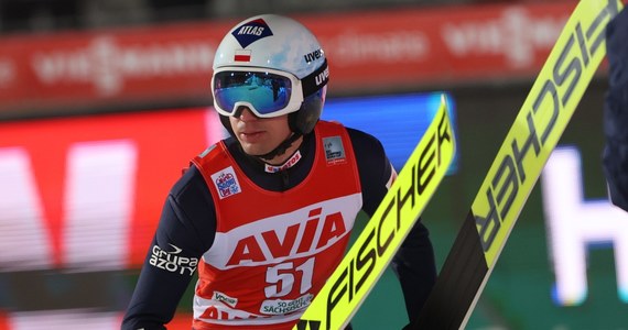 Ryoyu Kobayashi wygrał kwalifikacje do sobotniego konkursu w niemieckim Klingenthal. Japończyk skoczył 133 metry. Drugi w kwalifikacjach był Karl Geiger (131 m), a trzeci Kamil Stoch (130 m).