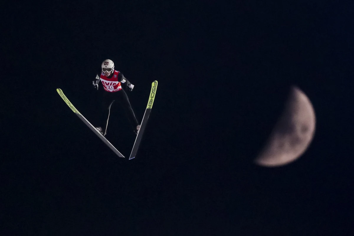 Wszystkie konkursy Pucharu Świata w skokach narciarskich, zarówno mężczyzn jak i kobiet, które w tym sezonie miały się odbyć w Japonii, zostały definitywnie odwołane - potwierdziła Międzynarodowa Federacja Narciarska (FIS).