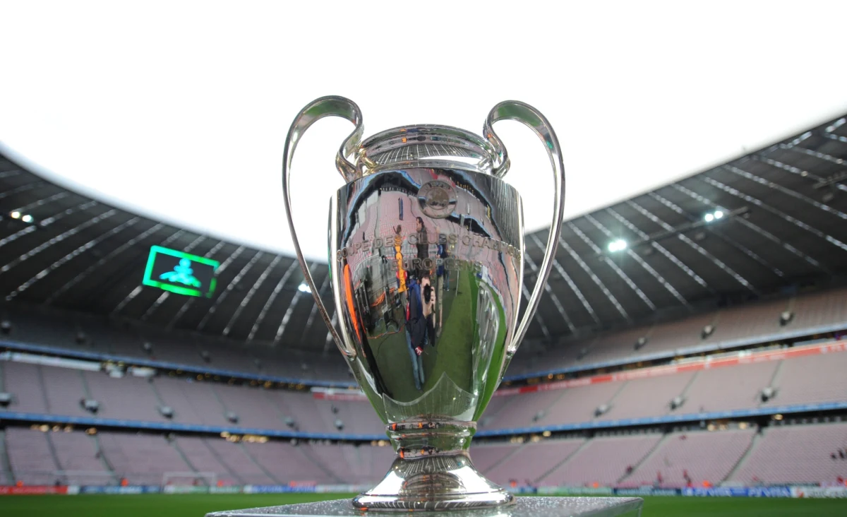 Europejska Unia Piłkarska (UEFA) unieważniła pierwsze losowanie par 1/8 finału Ligi Mistrzów. Wszystko przez wpadkę podczas ceremonii, która odbyła się w Nyonie. To pierwsza taka sytuacja w historii. Losowanie zorganizowano ponownie kilka godzin później. 