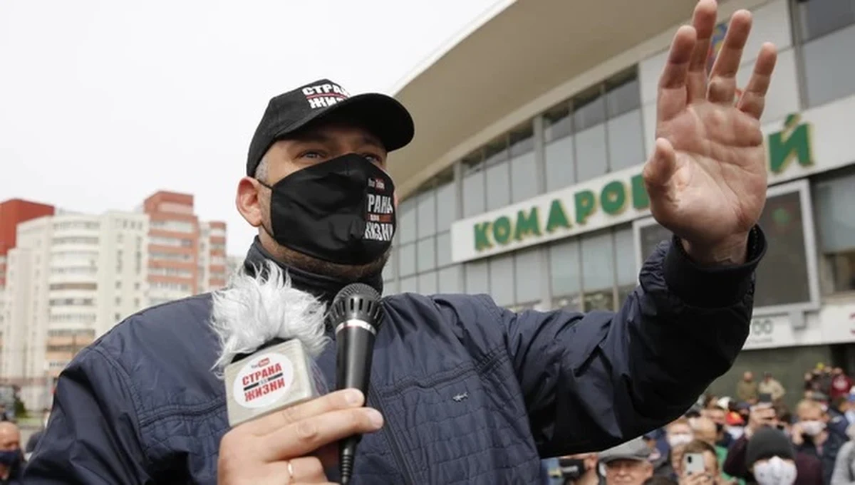 Białoruski bloger Siarhiej Cichanouski został skazany na 18 lat kolonii karnej o zaostrzonym rygorze – podała agencja informacyjna Belta. Był oskarżony o organizowanie zamieszek i „wzniecanie nienawiści społecznych”.