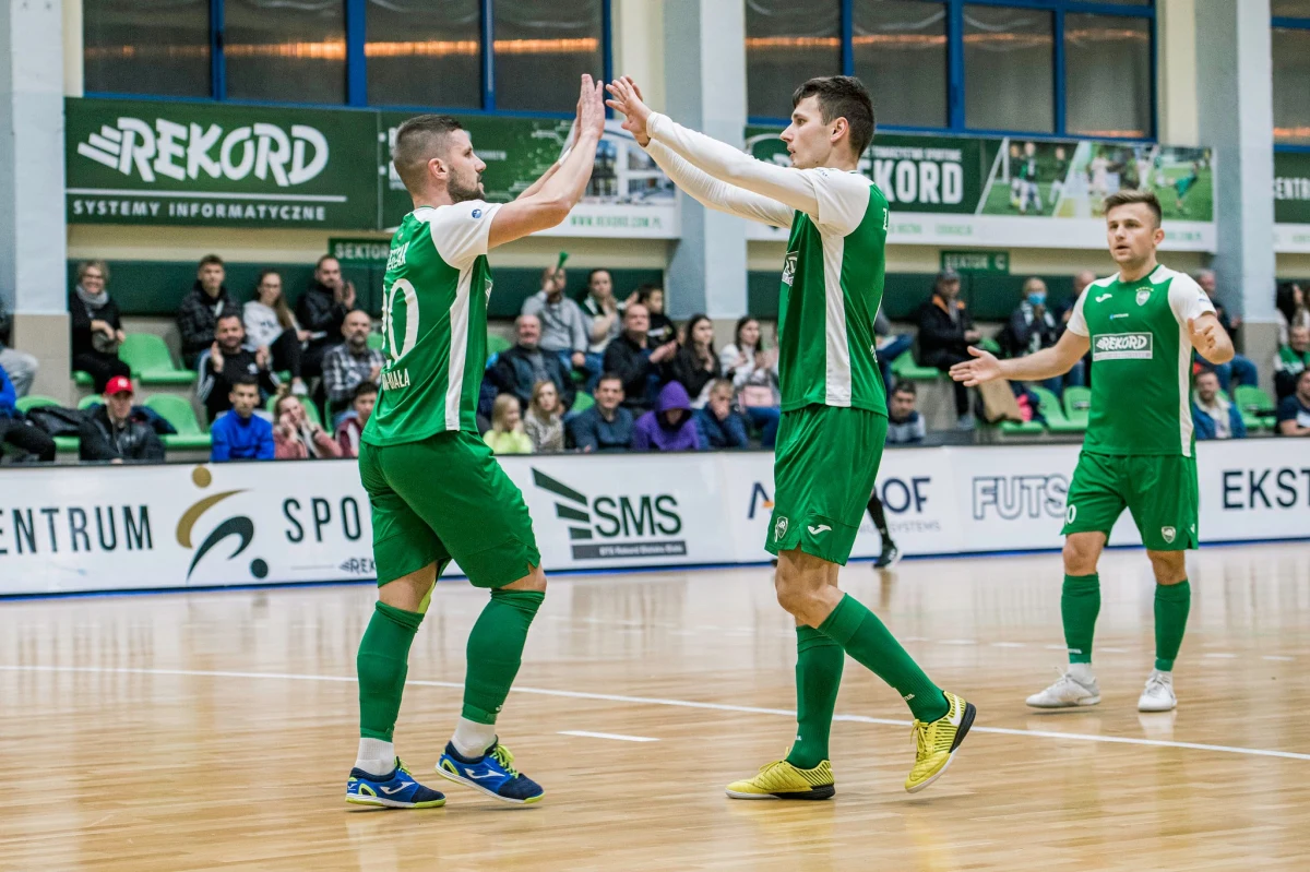 Rekord Bielsko-Biała został mistrzem rundy jesiennej w STATSCORE Futsal Ekstraklasie. Co to oznacza dla sześciokrotnych mistrzów Polski? Kto może im jeszcze zagrozić? I dlaczego wiosna będzie jeszcze ciekawsza?