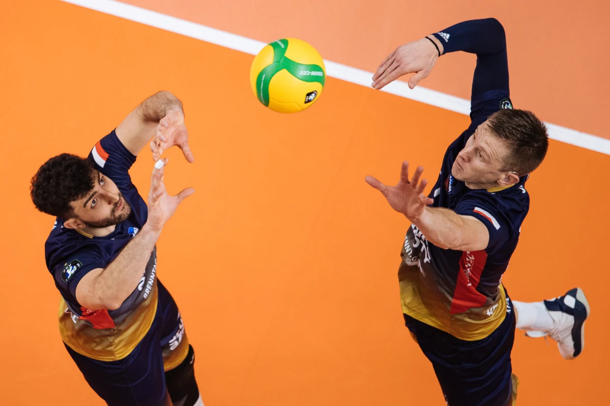 Siatkarze Grupy Azoty Kędzierzyn-Koźle pokonali w Rosji Lokomotiw Nowosybirsk 3:1 (25:19, 21:25, 26:24, 25:23) w swoim drugim meczu grupowym Ligi Mistrzów. Zdaniem Aleksandra Śliwki zwycięstwo na 3:1 to "olbrzymi sukces". Jak dodał, do zakończenia fazy grupowej Ligi Mistrzów potrzebne są co najmniej cztery zwycięstwa.