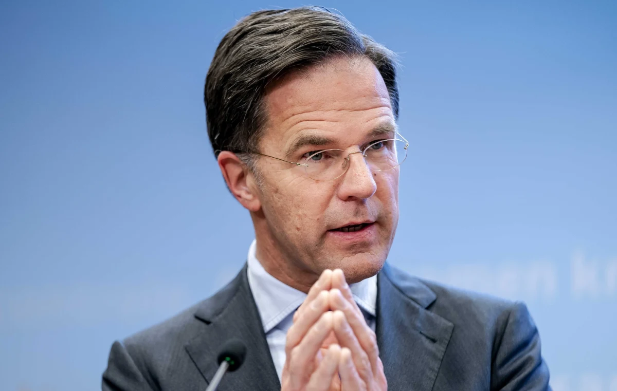 Podczas wtorkowej konferencji prasowej premier Mark Rutte poinformował, że obowiązujące od ubiegłego miesiąca obostrzenia, wprowadzone ze względu na wysoki wskaźnik zachorowań koronawirusa, zostaną przedłużone do 14 stycznia. 