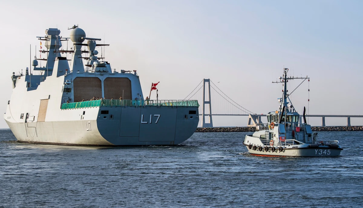 Piraci zaatakowali na międzynarodowych wodach w Zatoce Gwinejskiej kontenerowiec handlowy pod banderą Liberii, biorąc szóstkę zakładników - poinformował rzecznik duńskich sił zbrojnych. 