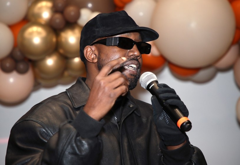 Jeden z najbardziej poszukiwanych, niepublikowanych utworów Kanye Westa, który finalnie nie znalazł się na krążku „The Life of Pablo” został wystawiony na sprzedaż w formie NFT. Piosenka zatytułowana „Can U Be/Forever Mitus” została udostępniona przez producenta współpracującego wówczas z Ye, Keyona Christa.