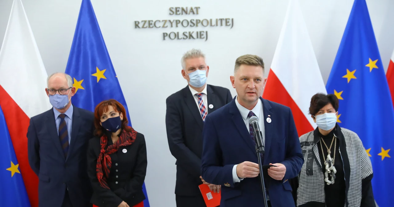 Wicemarszałek Senatu Gabriela Morawska-Stanecka, senator Wojciech Konieczny oraz posłowie Robert Kwiatkowski, Joanna Senyszyn i Andrzej Rozenek