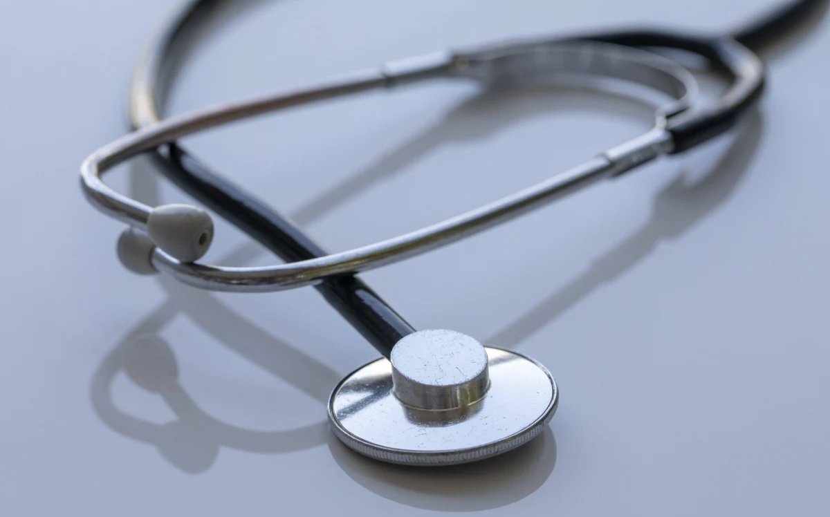 64-letni lekarz był nietrzeźwy w czasie pracy w szpitalu w Złotowie (woj. wielkopolskie). O sprawie poinformowano policję. Funkcjonariusze sprawdzają, czy medyk, będąc pod wpływem alkoholu, przyjmował pacjentów.