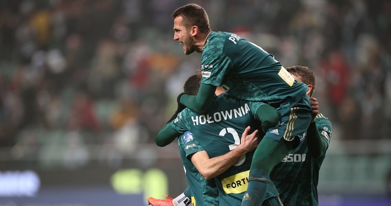W pierwszym meczu w roli trenera Legii od września 2020 roku Aleksandar Vukovic mógł cieszyć się ze zwycięstwa i zrobił pierwszy krok w stronę wyprowadzenia broniącego tytułu klubu z chaosu. Legia Warszawa pokonała u siebie Zagłębie Lubin 4:0. Dwa gole na swoim koncie zapisał Rafael Lopes.