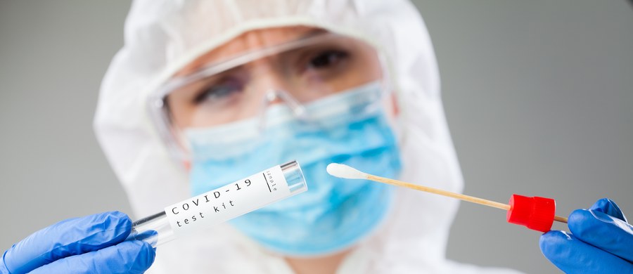 ​W Katowicach wykryto pierwszy przypadek wariantu Omikron koronawirusa w Polsce. Mutacja została stwierdzona w próbce pobranej od 30-letniej obywatelki Lesotho - podało Ministerstwo Zdrowia.