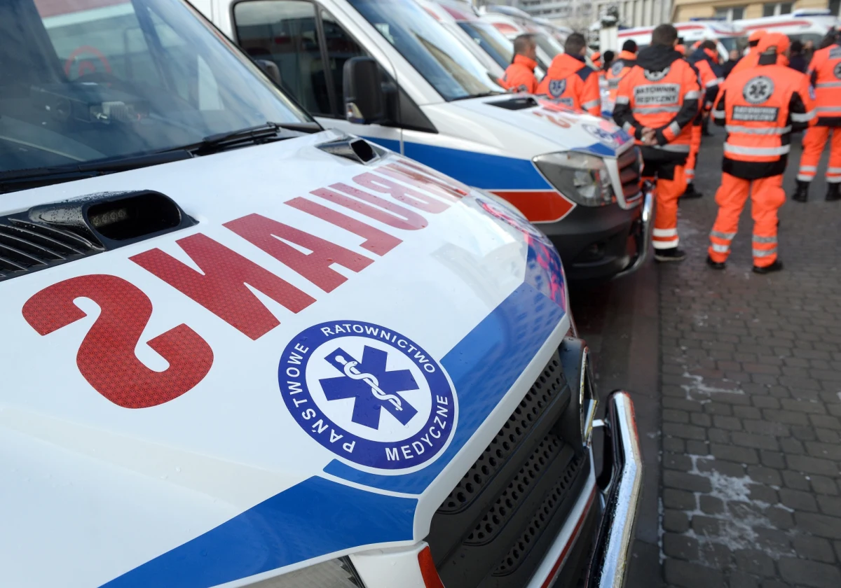 "Liczymy, że ta ustawa w pierwszej połowie roku będzie uchwalona, a wejdzie w życie od 2023 roku" - mówi prezes Polskiego Towarzystwa Ratowników Medycznych. Chodzi o projekt nowego prawa o zawodzie ratownika i samorządzie tej grupy zawodowej. 