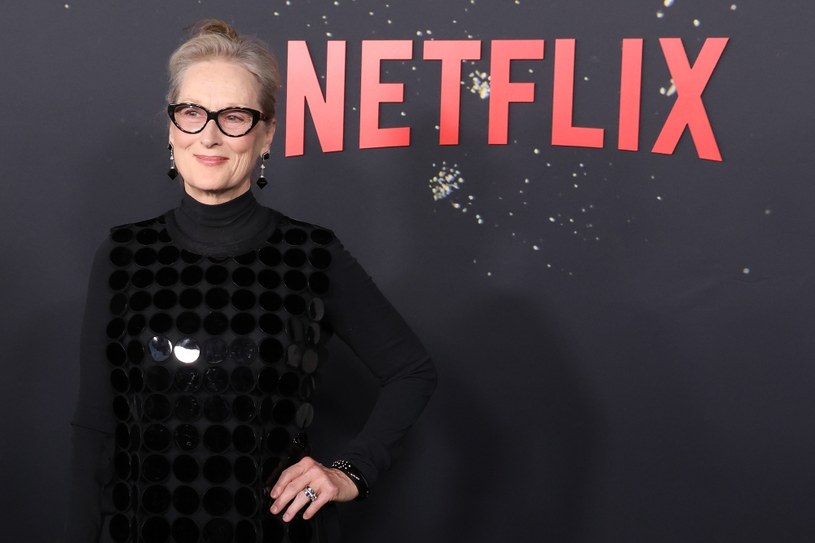 Nawet na Meryl Streep pandemia miała destrukcyjny wpływ pod kątem zawodowym i psychologicznym. Aktorka zdradziła, że kręcąc swój najnowszy film, komedię katastroficzną "Nie patrz w górę", miała poczucie, że zapomniała… jak się gra i z trudem radziła sobie na planie.