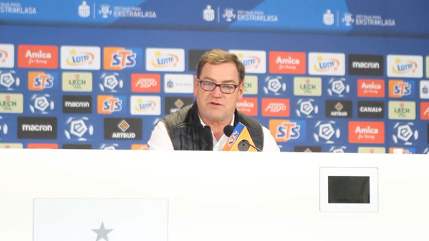 Górnik Zabrze mógł wygrać w Poznaniu z Lechem, bo miał w końcowych minutach dwie świetne okazje bramkowe. Stracił jednak gola w 99. minucie, przegrał 1-2 i jego świetna passa pięciu spotkań bez porażki została przerwana. Trener Jan Urban jednak nie rozpaczał, choć jego zespół bardzo mocno dał się zdominować w pierwszej połowie meczu. - Już nawet w końcówce tej połowy udało nam się zrobić kilka płynnych akcji, a żadnej takiej nie było przez pierwsze pół godziny. Wiedziałem, że będziemy grali lepiej w drugiej połowie, ale nie wiedziałem, co z tego wyniknie, bo to był nasz trzeci mecz w tym tygodniu – mówił Urban. - W drugiej połowie to już był jednak ten zespół, który często możemy oglądać: grający kombinacyjnie, potrafiący stwarzać sytuacje. Niestety, nie wykorzystaliśmy swoich znakomitych okazji, to się zemściło i przegraliśmy 1-2 – dodał szkoleniowiec zabrzan.