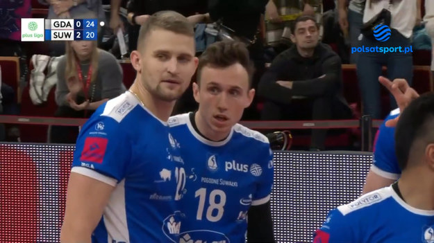 Skrót meczu 12. kolejki PlusLigi Trefl Gdańsk – MKS Ślepsk Malow Suwałki 1:3 (26:28, 19:25, 25:20, 25:27).

Trefl Gdańsk: Lipiński, Wlazły, Ciok, Kozub, Nasevich, Sasak, Reichert, Kampa, Urbanowicz, Mika, Mordyl, Crer, Zaleszczyk, Łaba
Libero: D. Pruszkowski, M. Olenderek

MKS Ślepsk Malow Suwałki: Laskowski, Łukasik, Makowski, Klinkenberg, Ziobrowski, Bołądź, Takvam, Rudzewicz, Buchowski, Sapiński, Halaba, Smoliński, Tuaniga
Libero: Filipowicz, Czunkiewicz